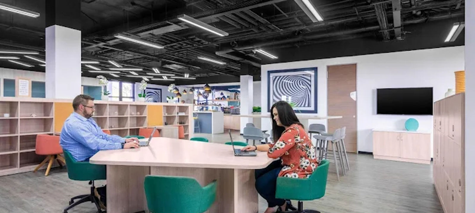 4 Person Coworking Space at Maine 1 Amarand Ave Menlyn, Pretoria ...