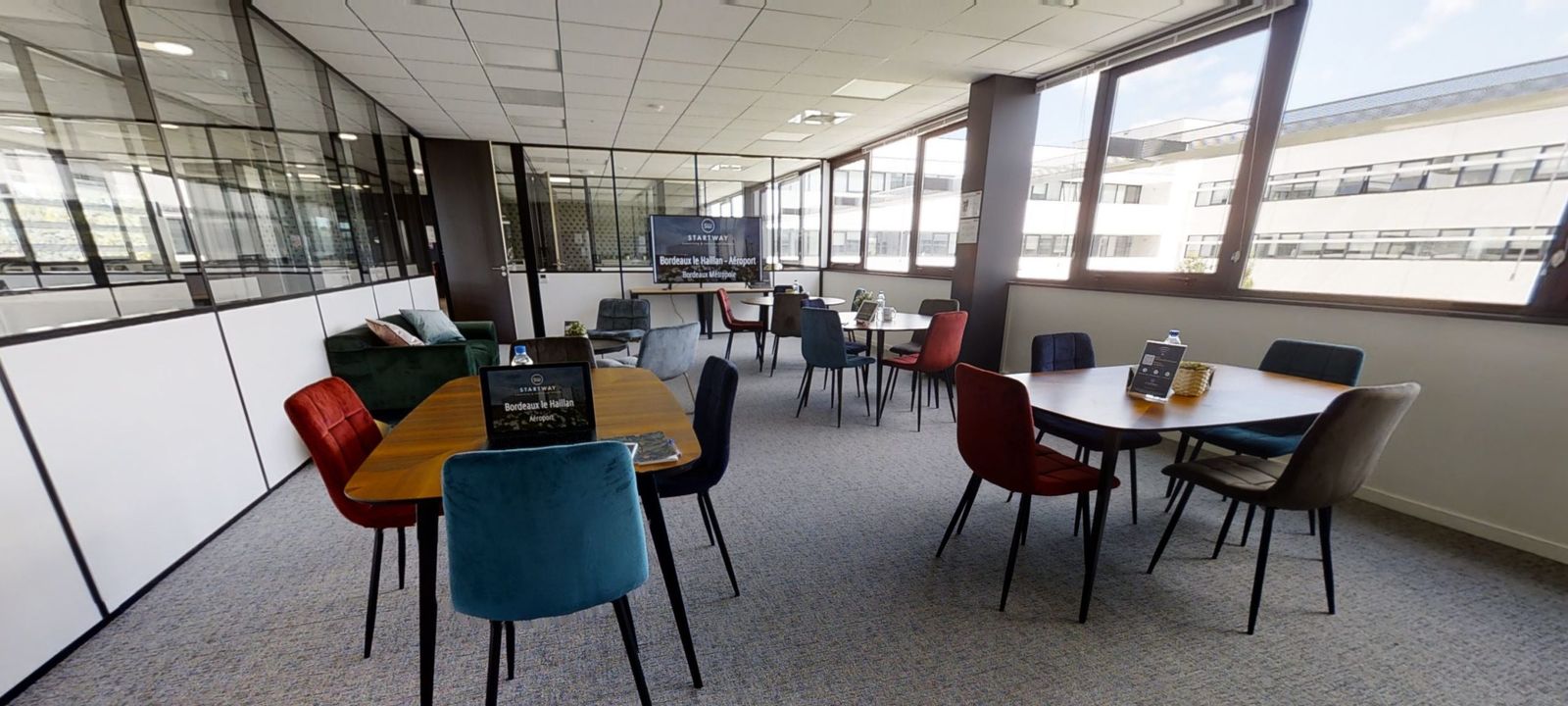 10-12 Rue Des Satellites, Le Haillan - Image 1