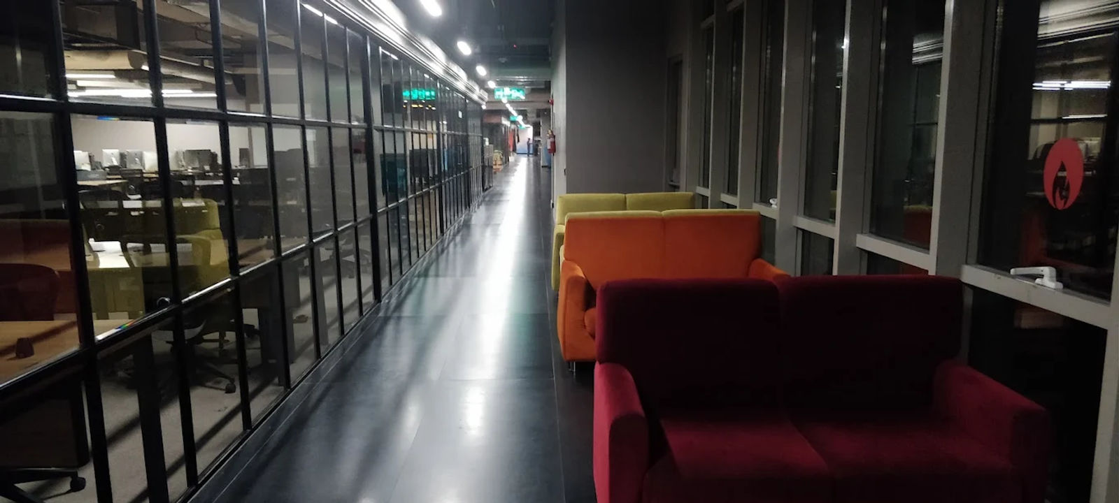 Huda City Centre Metro Station, Gurugram - Image 1
