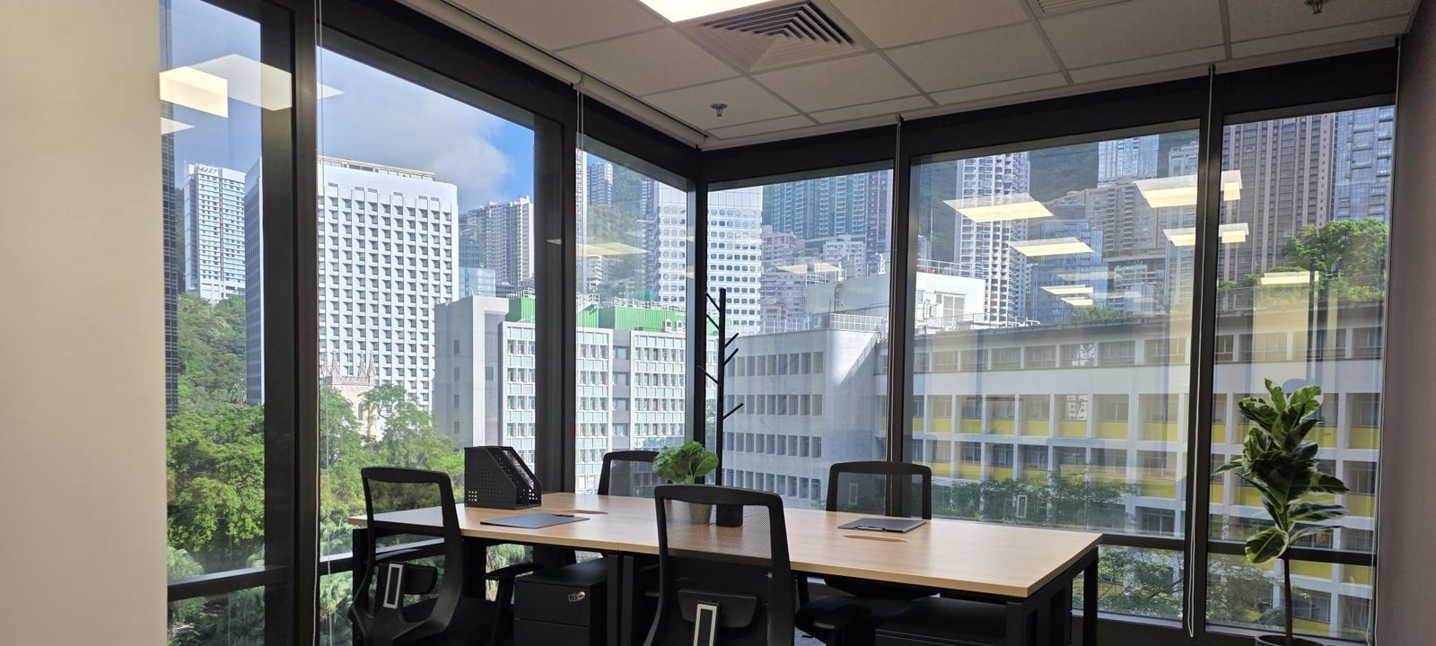 9 Queen's Road Central, Central - Image 1
