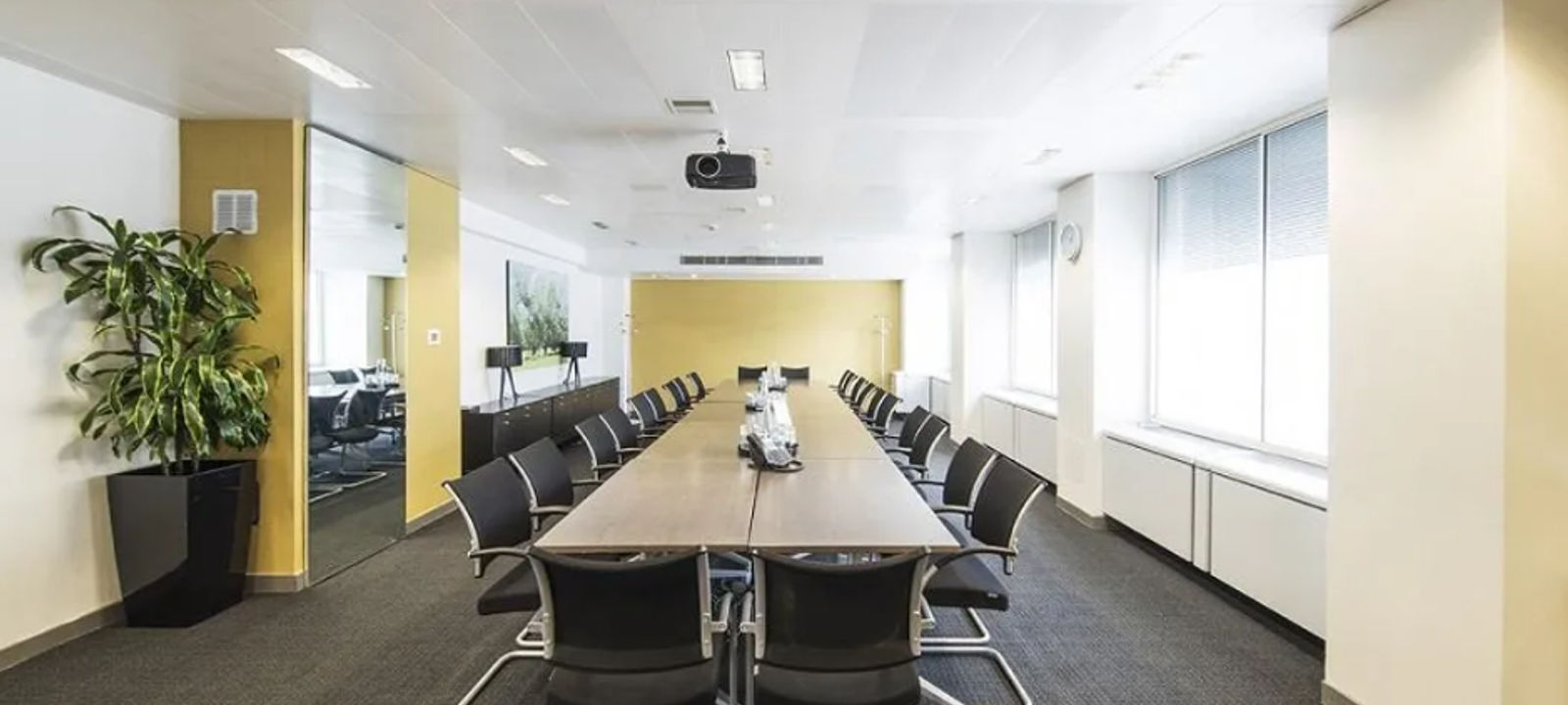 33 Cavendish Square, London - Image 1