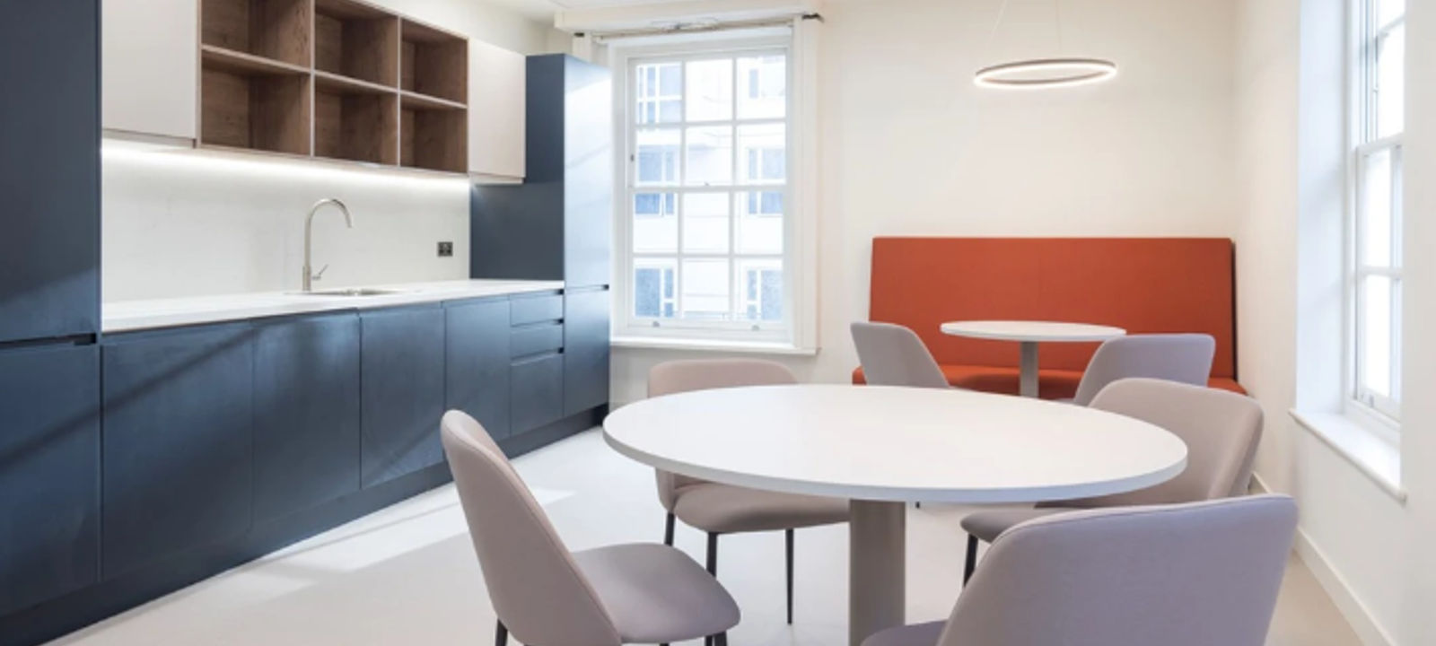 42 Trinity Square, London - Image 1