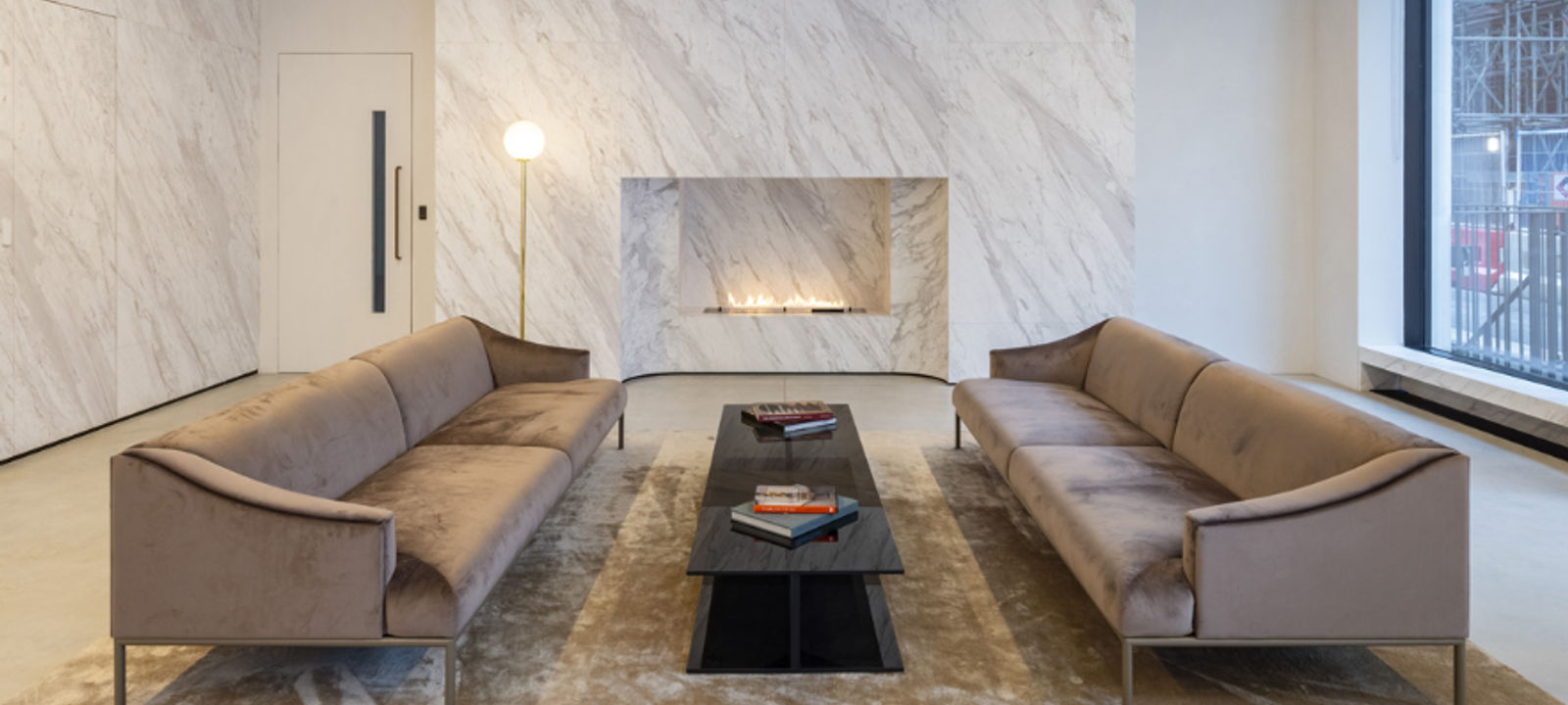 61 Curzon St, London - Image 1