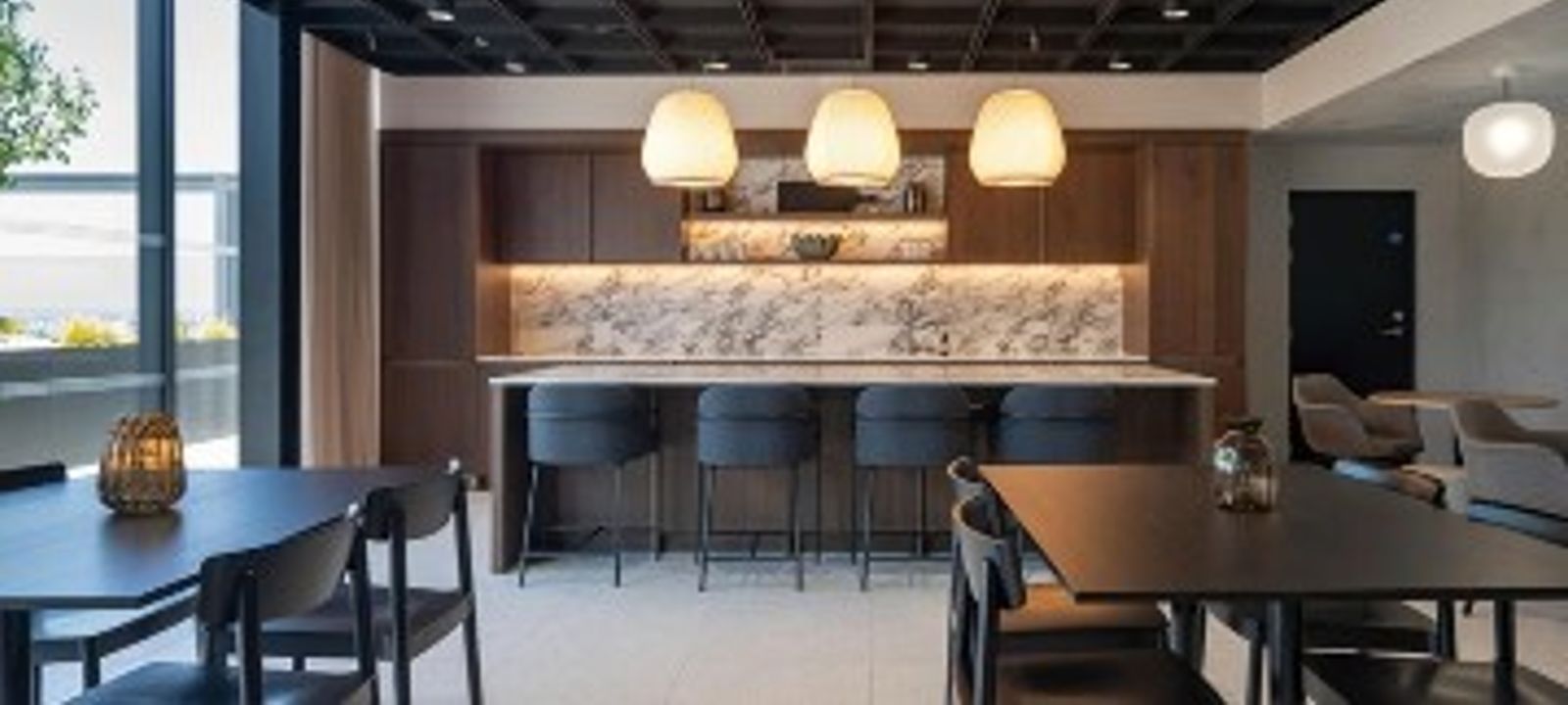 60 Whitechapel High St, London - Image 1