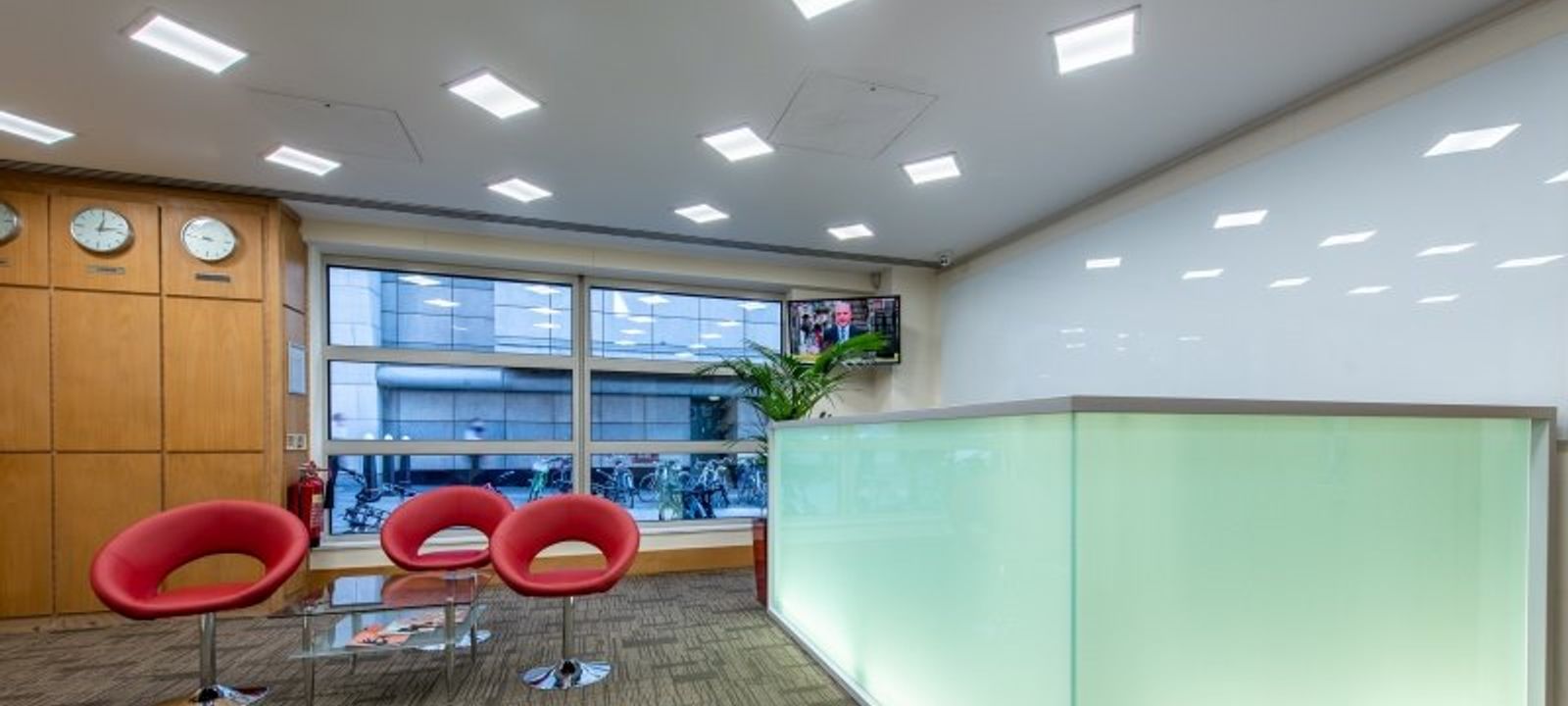 50 Person Managed Space at 14-16 Dowgate Hill Cannon Street, London ...