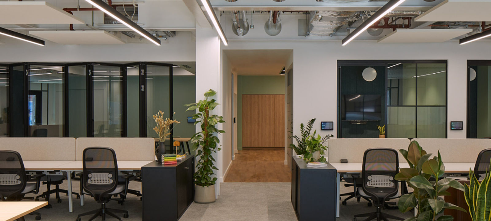 65 Clifton St, London - Image 1