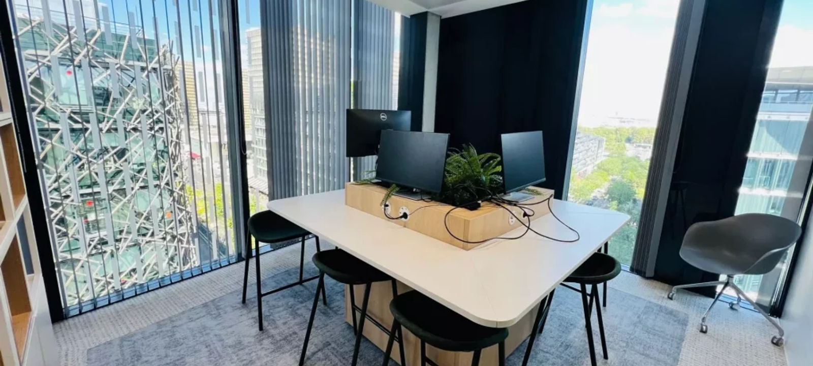 111 Avenue De France, Paris - Image 1