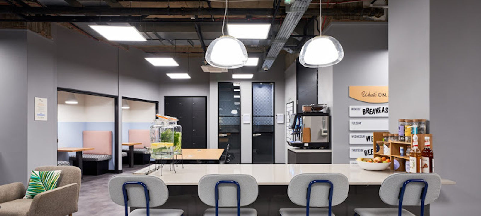 4 Crown Place, London - Image 1