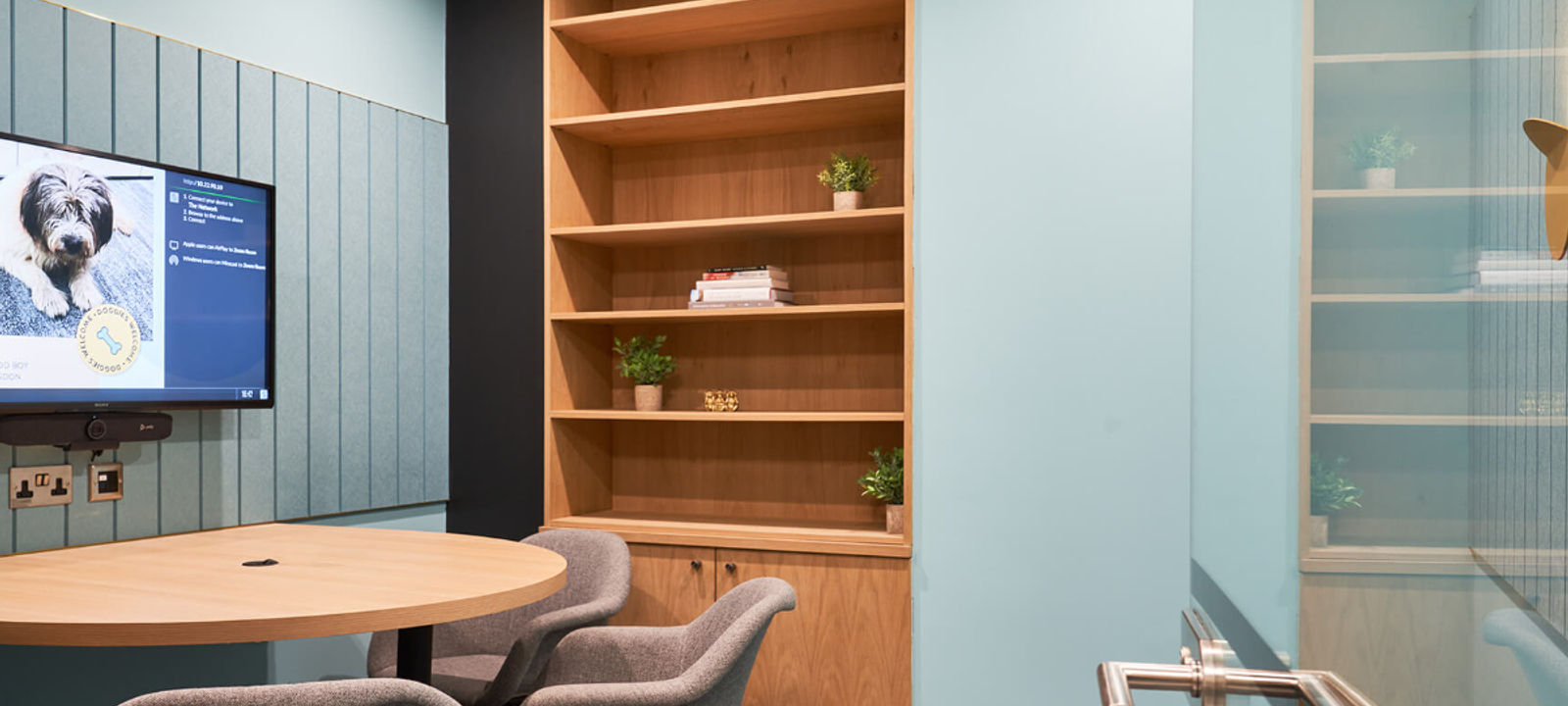 4 Crown Place, London - Image 1