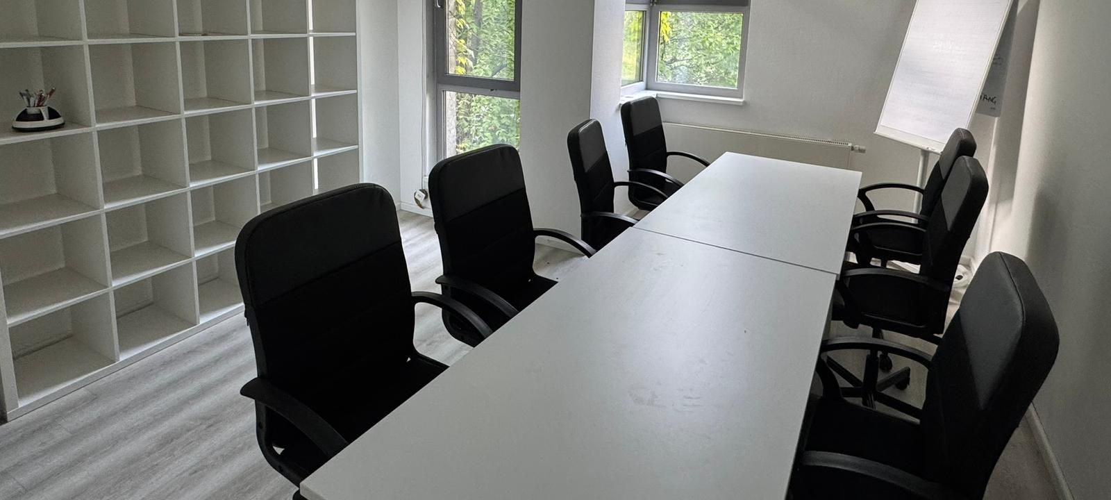 8 Huttenstraße, Berlin - Image 1