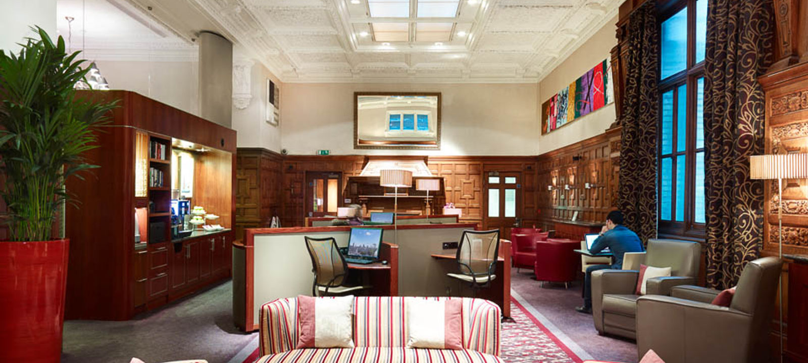 Trafalgar Square, Greater London - Image 1