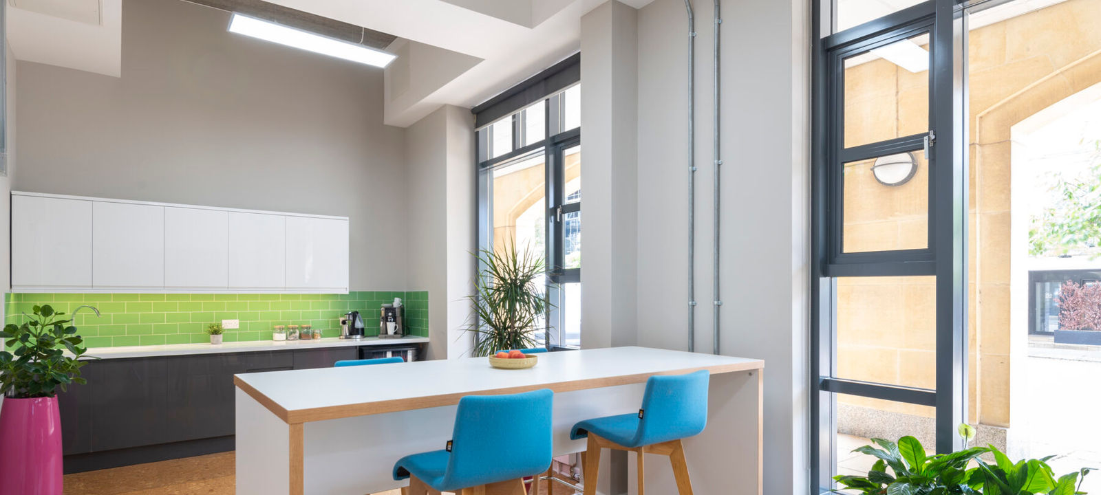 282 Witan Gate West, Milton Keynes - Image 1