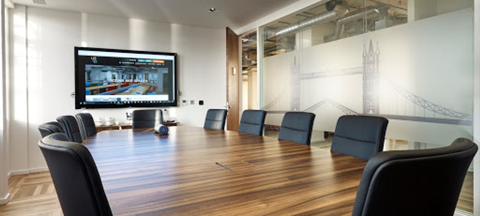 7 Harp Lane, London - Image 1