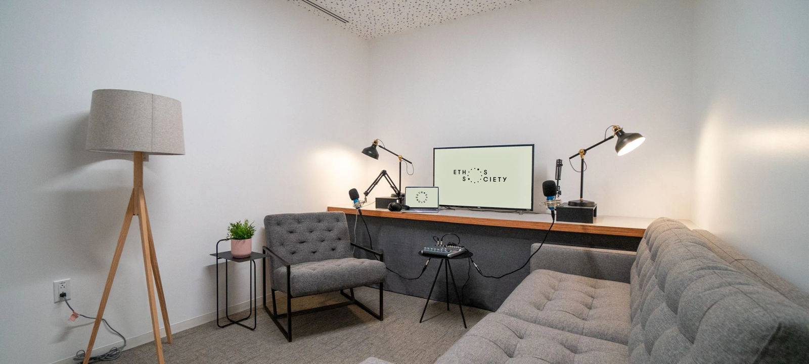 3435 Wilshire Blvd, Los Angeles - Image 1