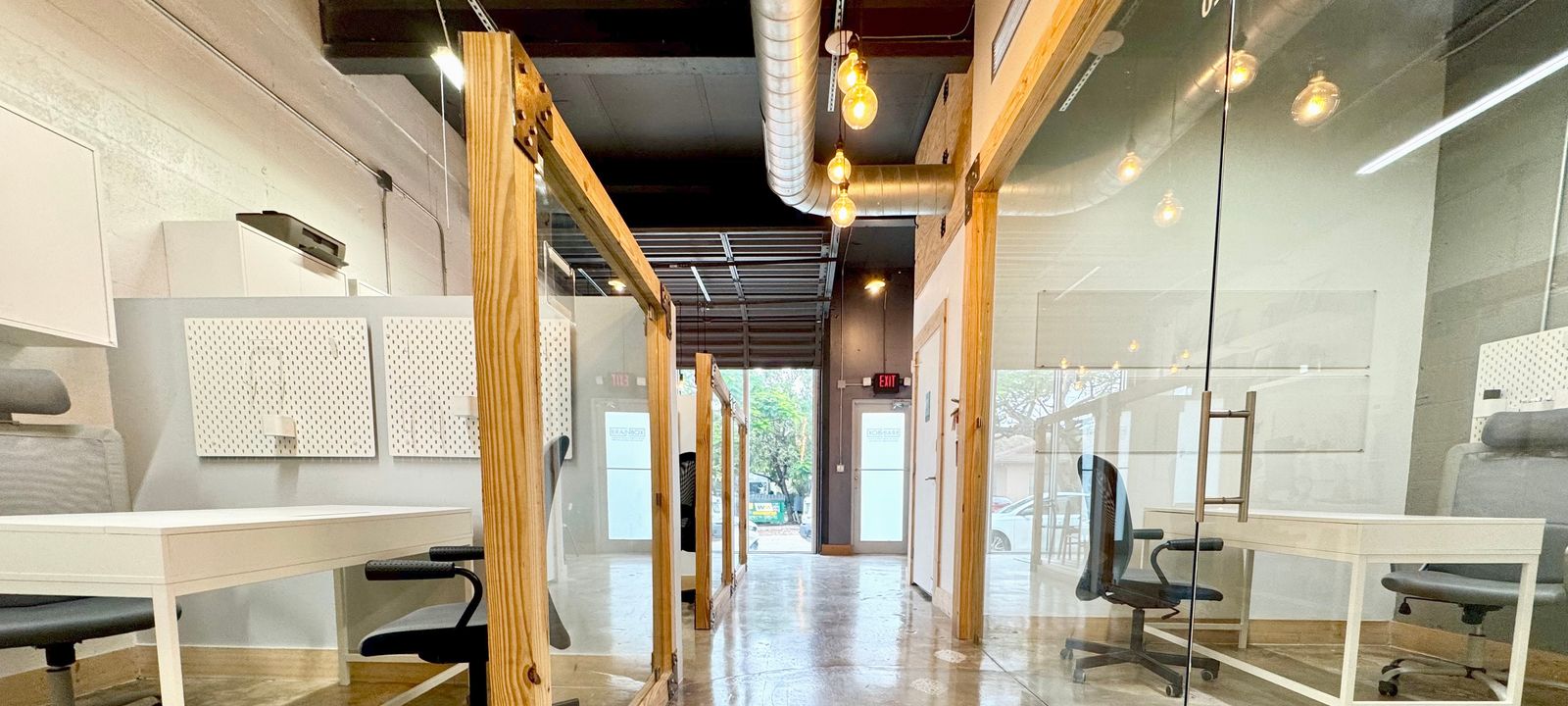 142 Nw 37th St, Miami - Image 1