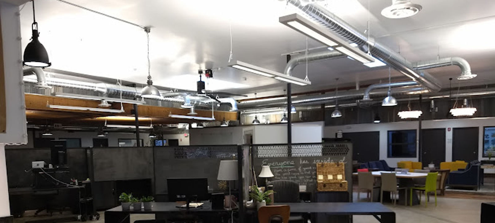 4949 S Macadam Ave, Portland - Image 1