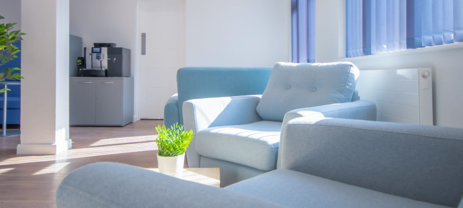 351 Rainham Rd S, Dagenham - Image 1