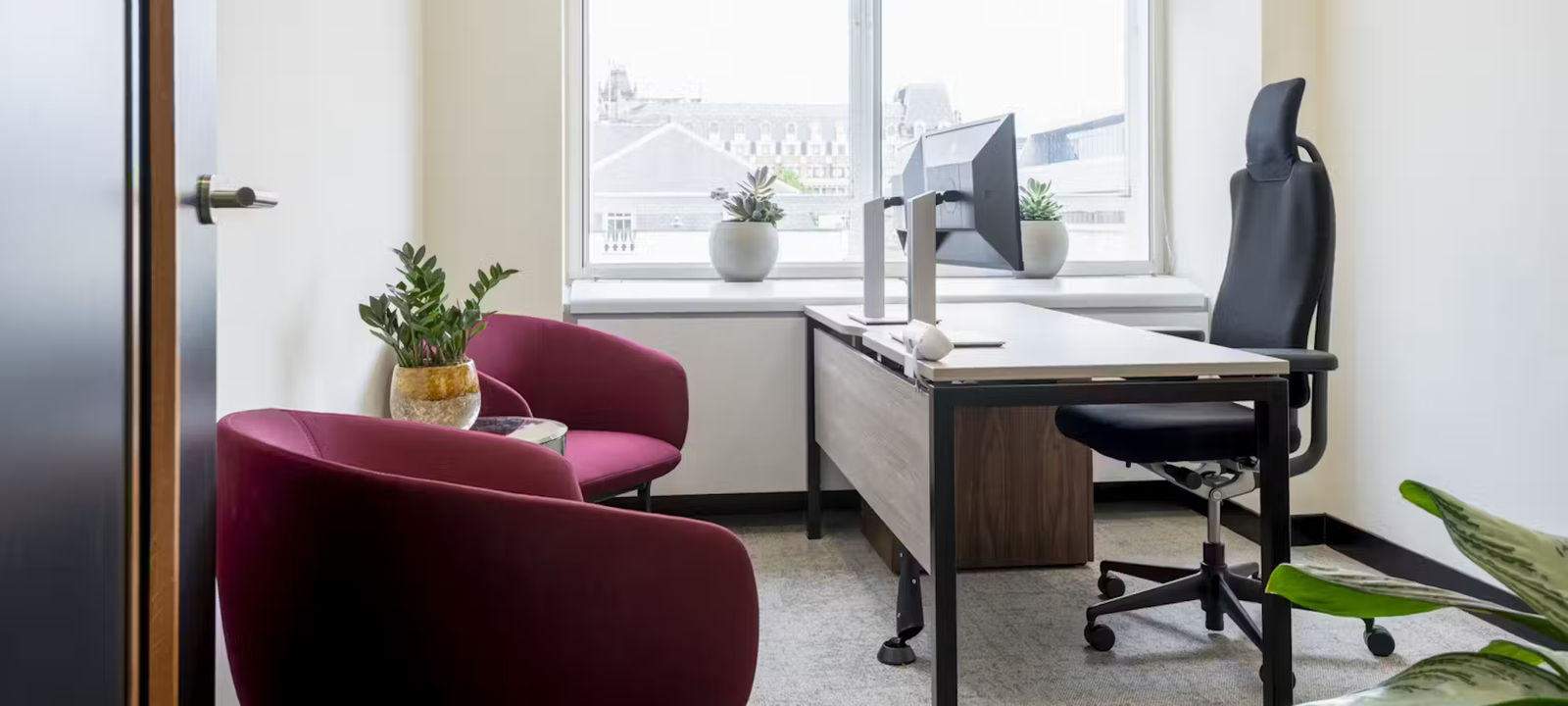 33 Cavendish Square, Marleybone - Image 1