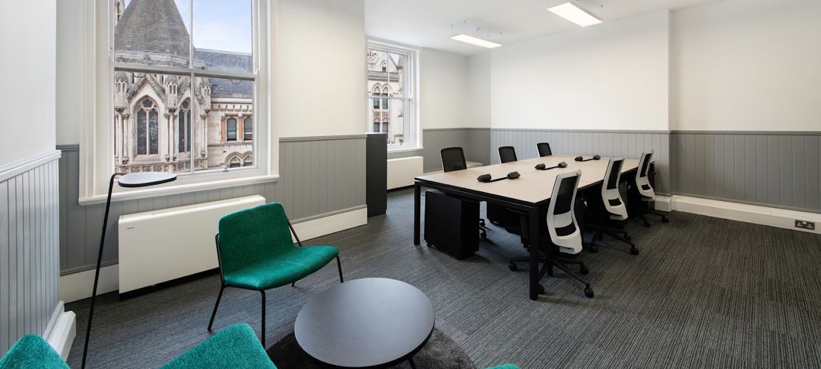 217-218 The Strand, Temple - Image 1