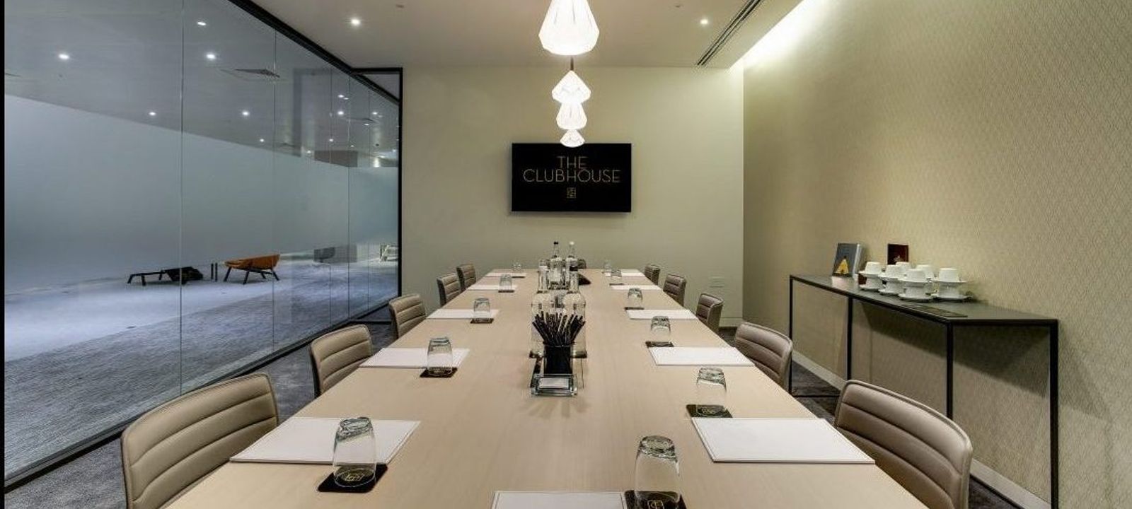 8 St James’s Square, London - Image 1