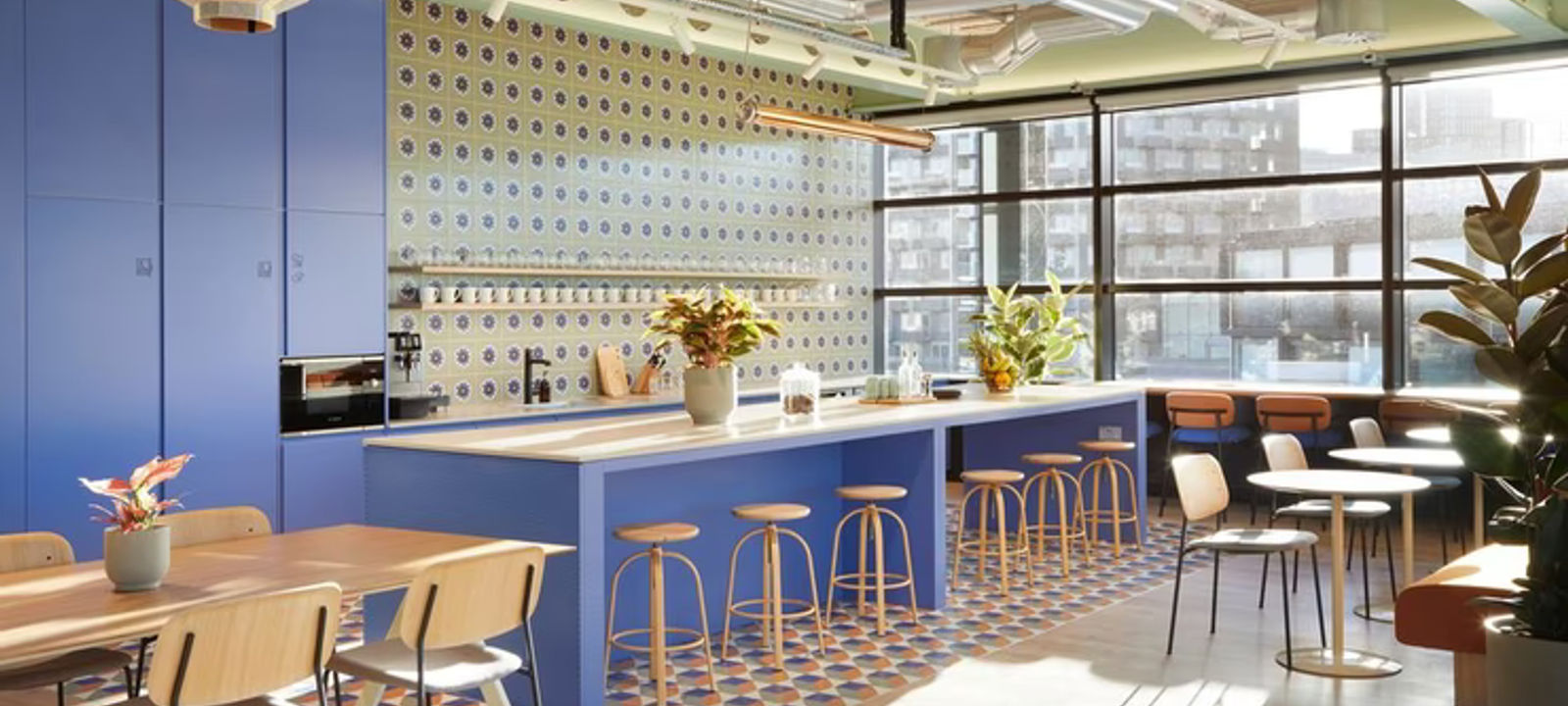 High Street, Shoreditch - Image 1