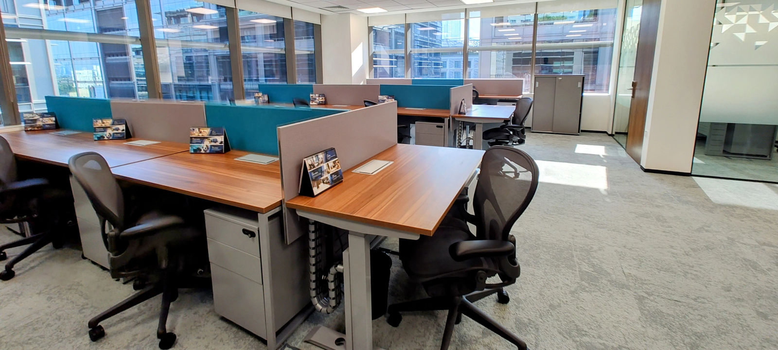 Sheikh Zayed Road, Dubai - Image 1