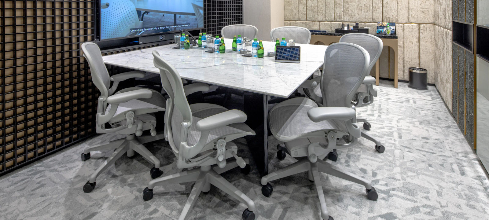 Sheikh Zayed Road, Dubai - Image 1