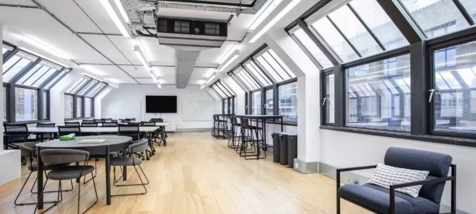 100 Clifton St, London - Image 1