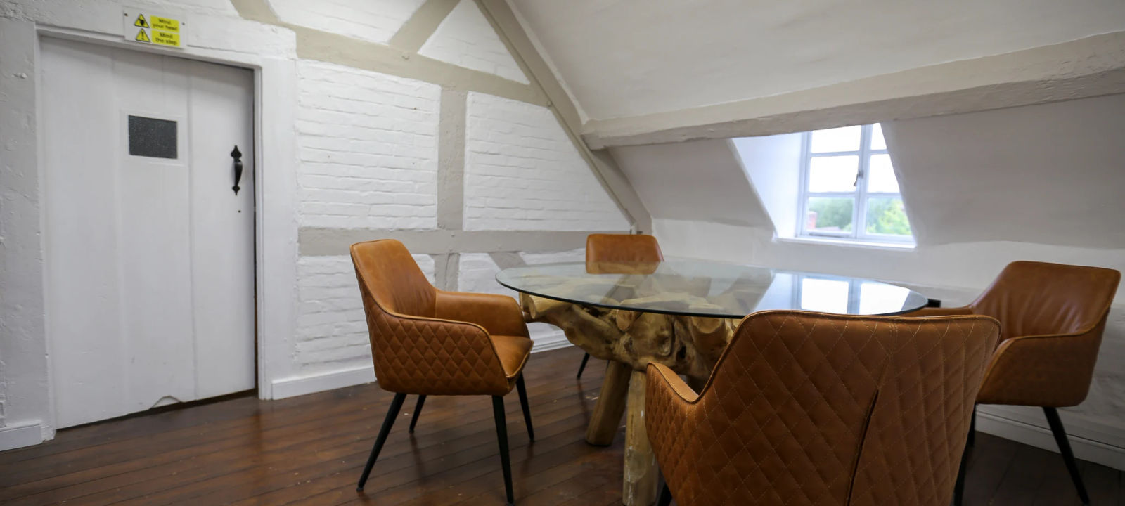 50 High Street, Warwickshire - Image 1