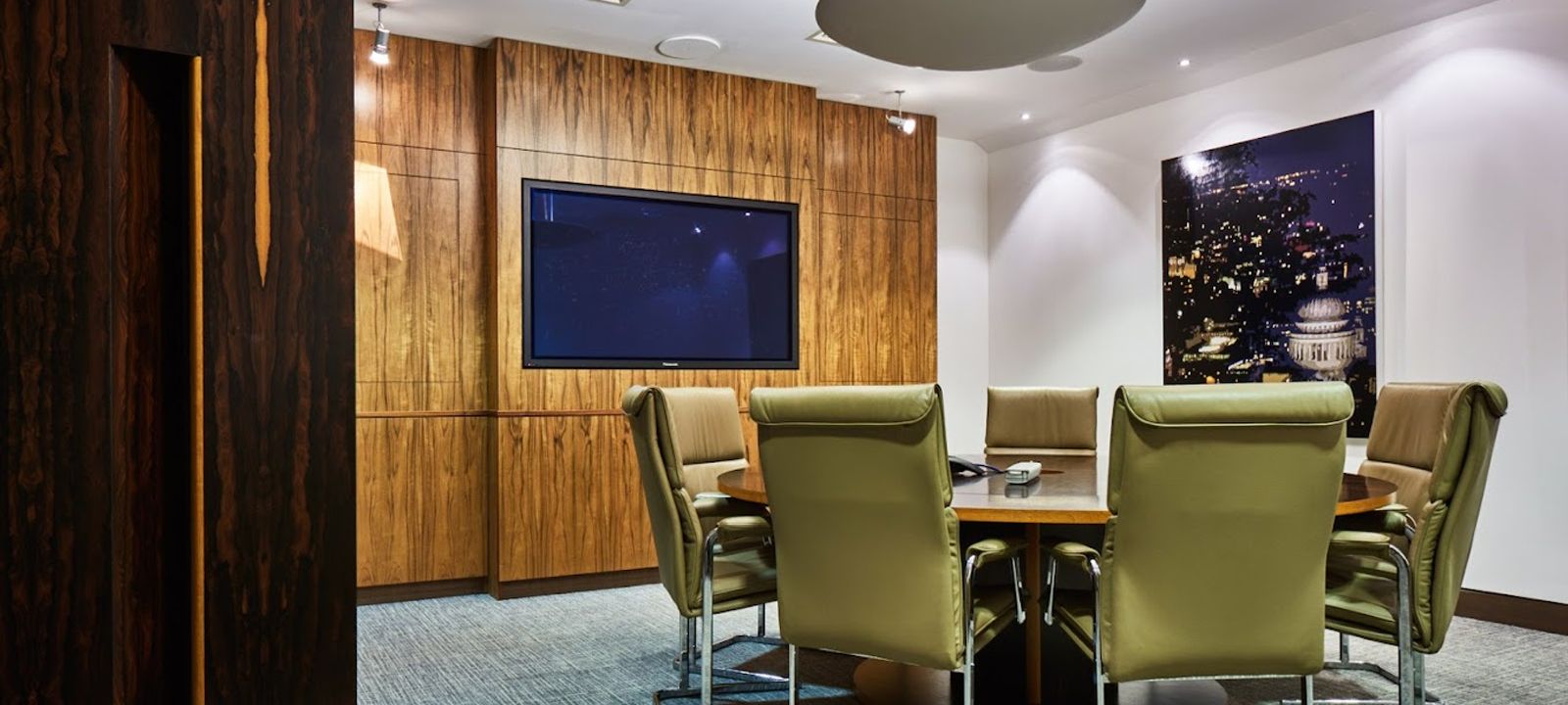 6 Snow Hill, London - Image 1