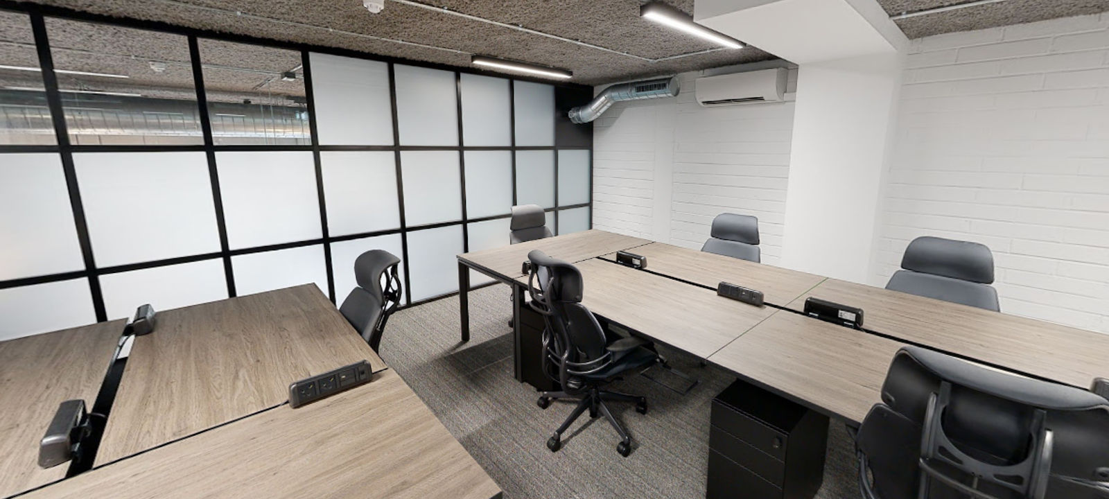 6 Watergate Walk, London - Image 1