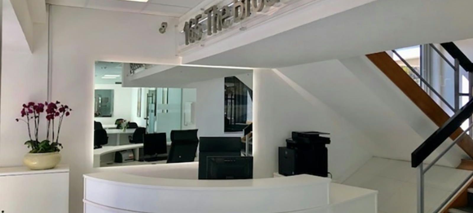 165 The Broadway, Wimbledon - Image 1