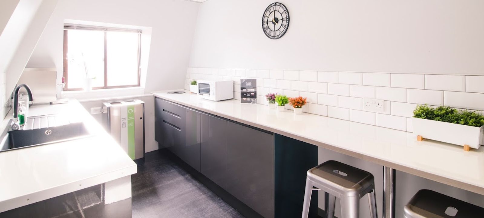 Alexandra Road, Hampshire - Image 1