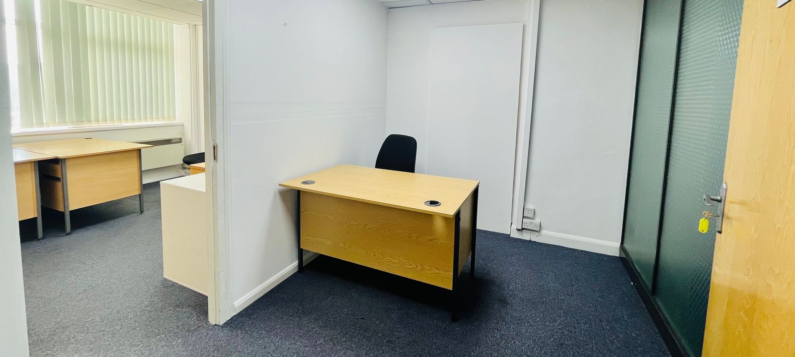 60 North Circular Road, Park Royal - Image 1