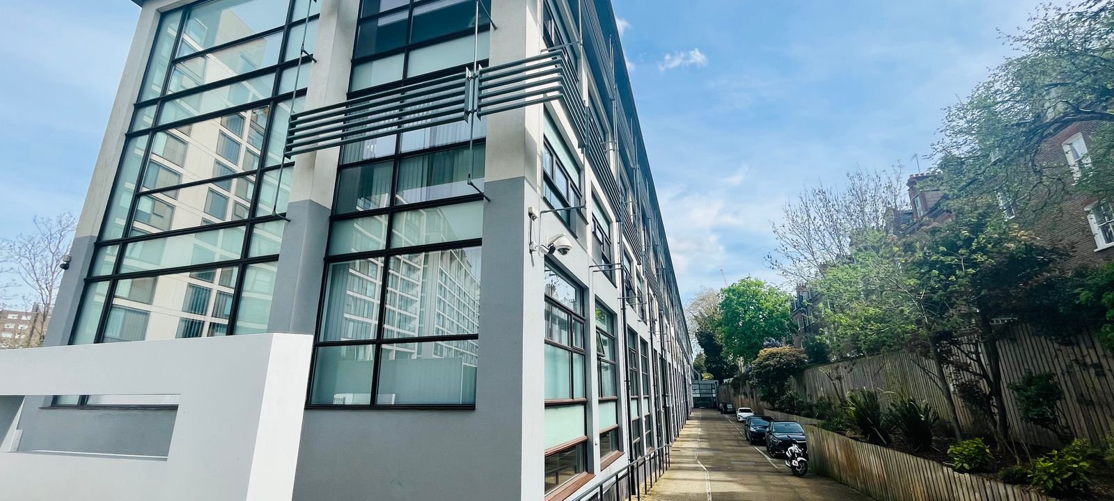 Addison Bridge Place, Kensington - Image 1