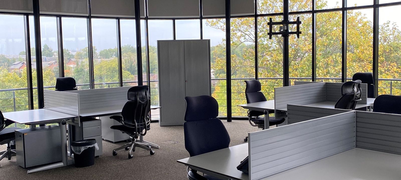 Bull Hill, Leatherhead Surrey - Image 1