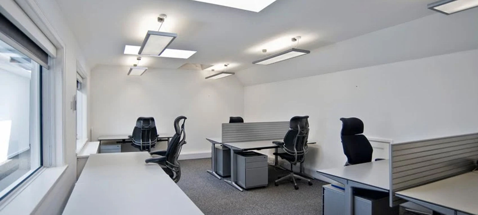 Bull Hill, Leatherhead Surrey - Image 1