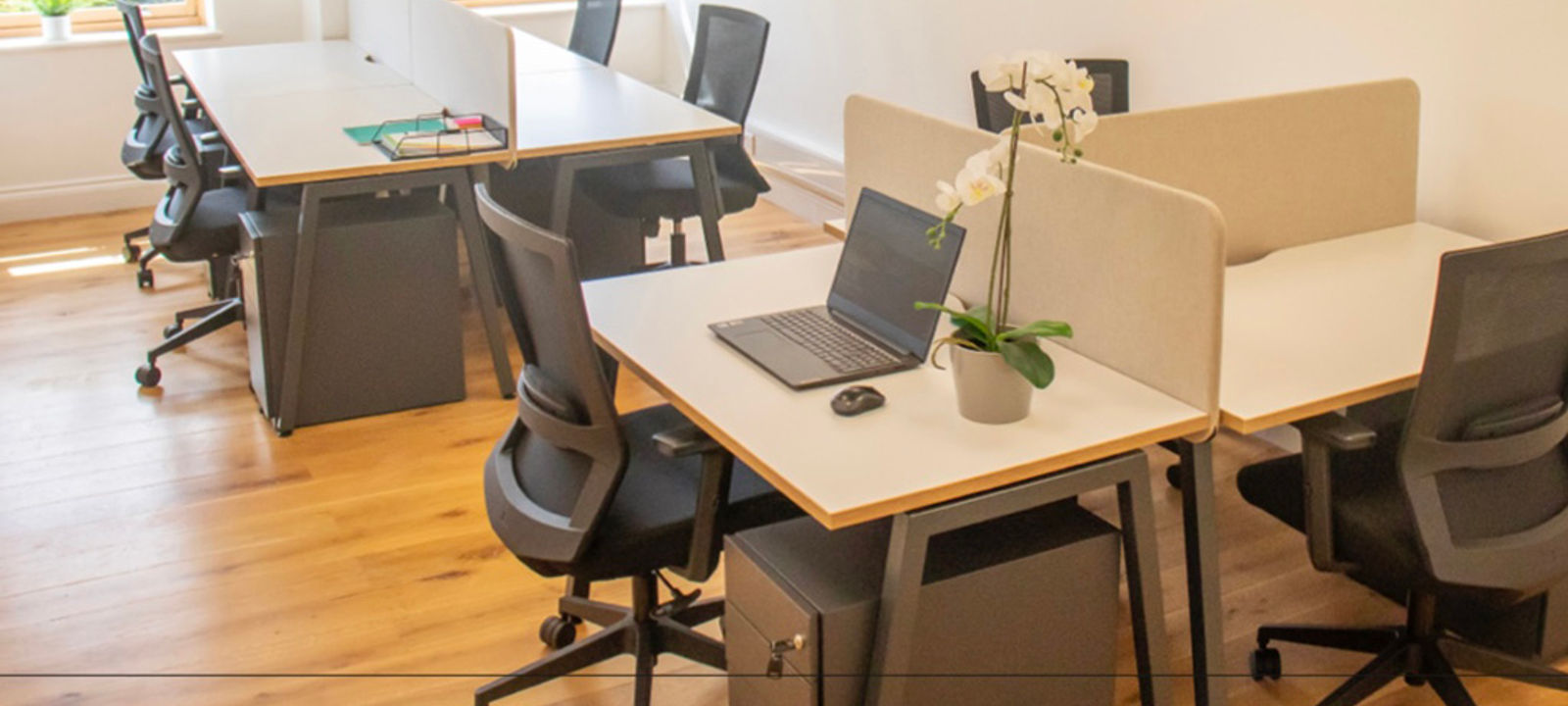 West Street, Farnham - Image 1