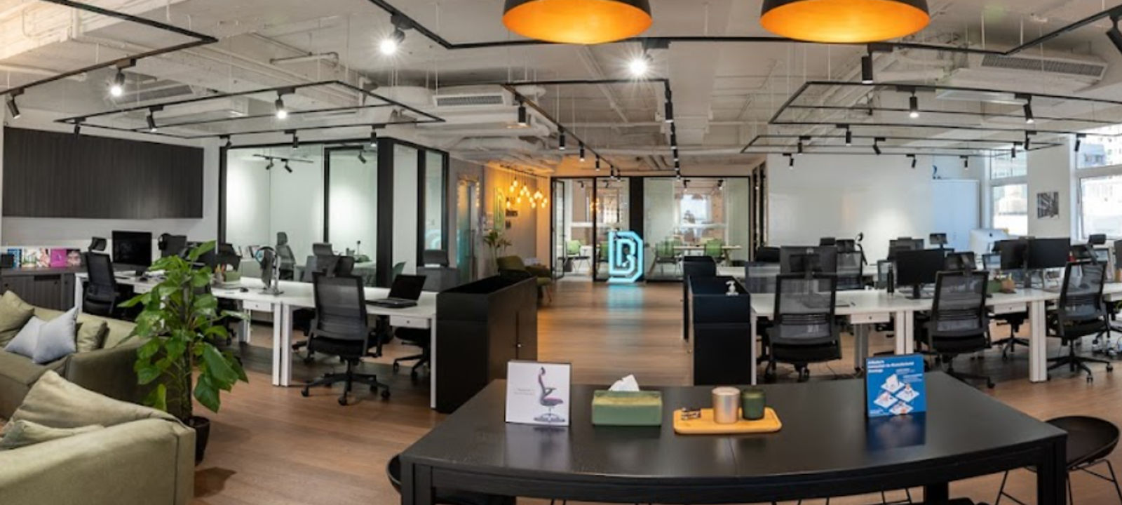 410 Des Voeux Road West, Sai Ying Pun - Image 1