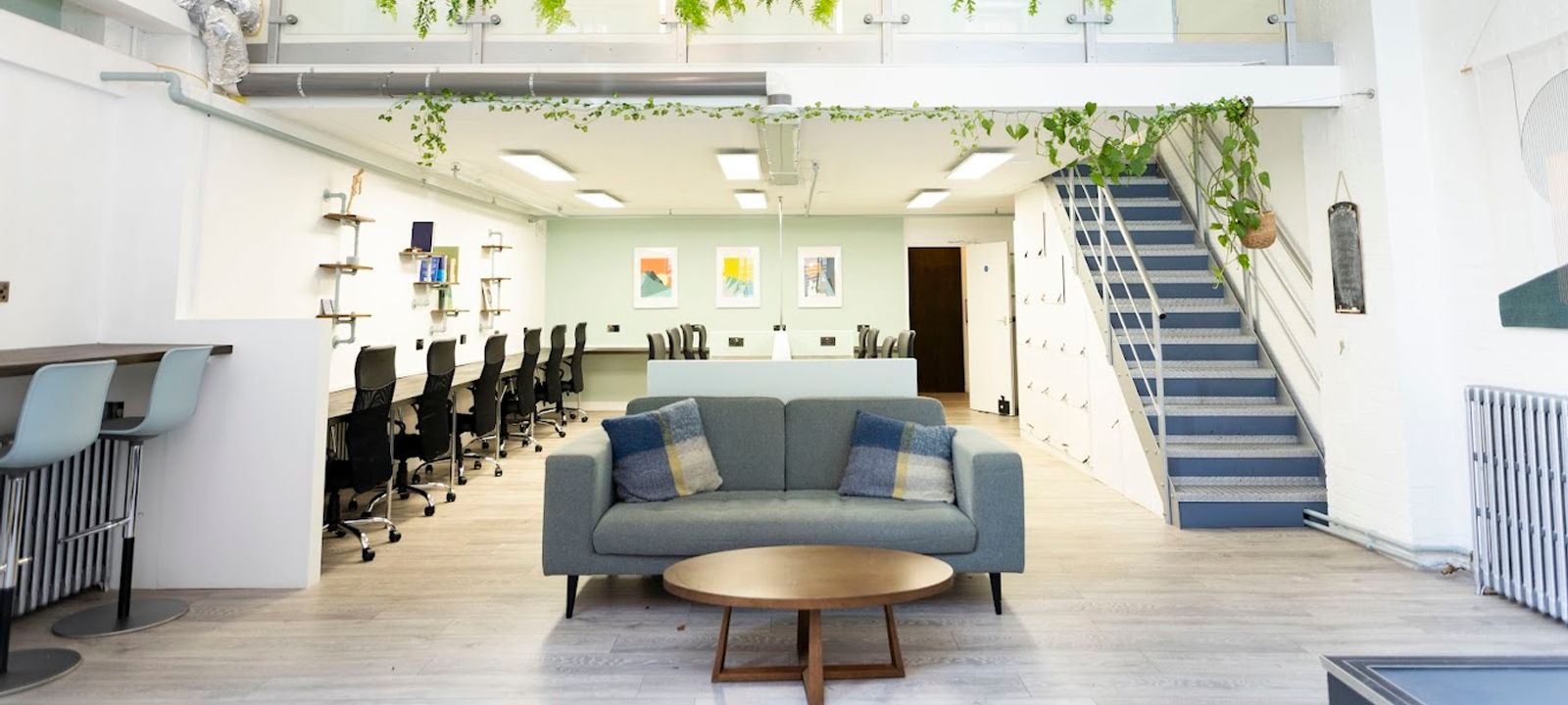 40 Bowling Green Lane, Greater London - Image 1