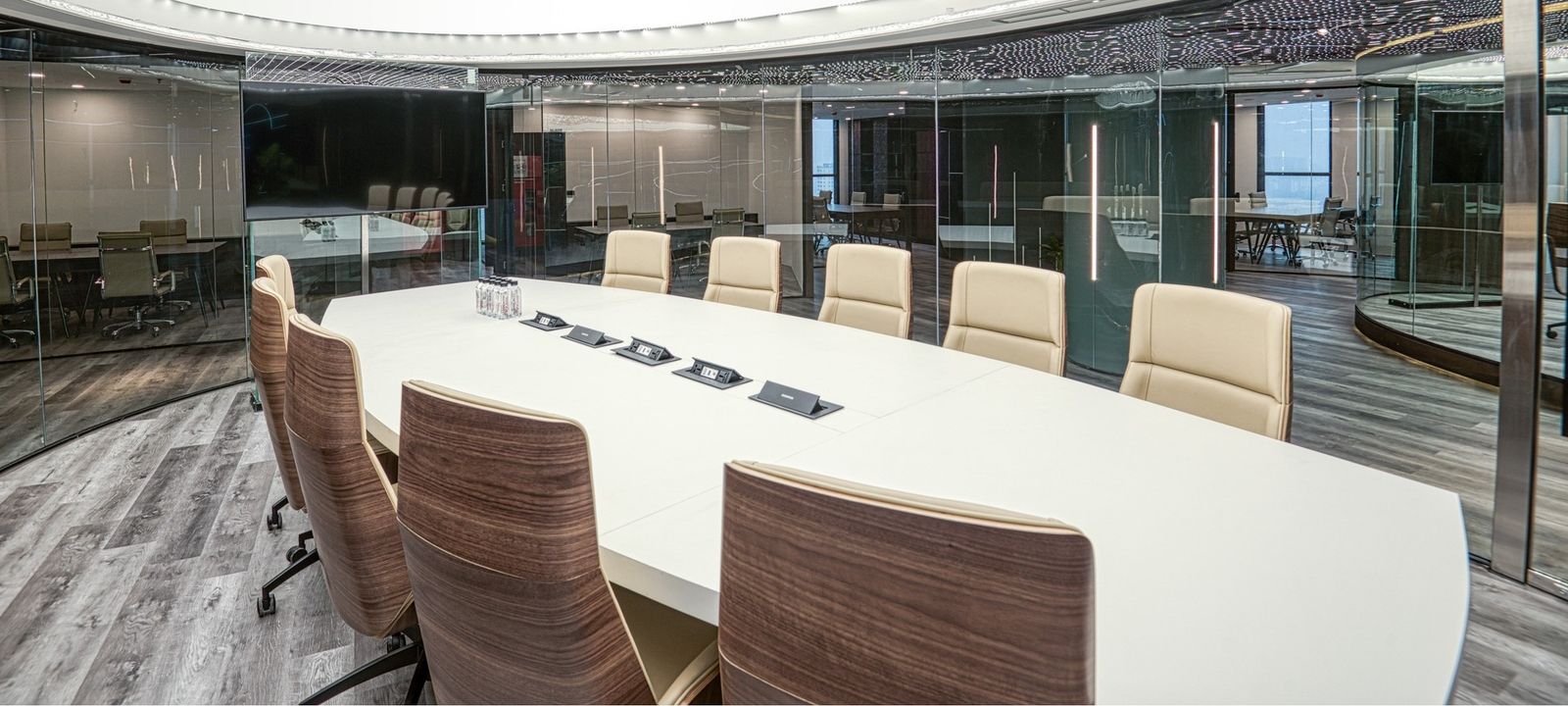 4 Ton That Tung, Kim Lien - Image 1