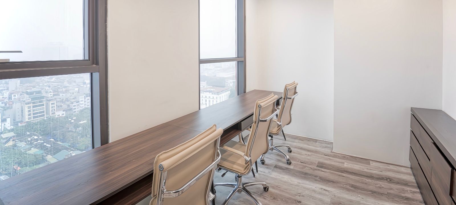 4 Ton That Tung, Kim Lien - Image 1