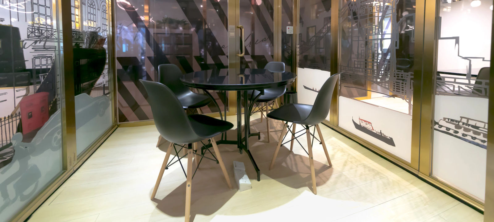 18 Harcourt Road, Admiralty - Image 1