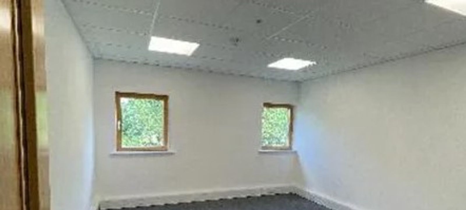 Epsom High Street, Epsom - Image 1