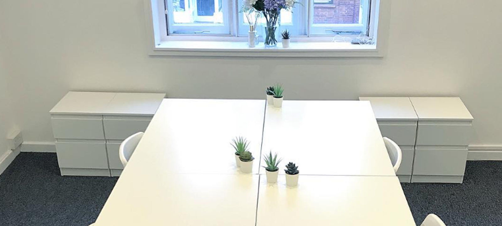 79a Grapes House Esher High Street, Esher - Image 1