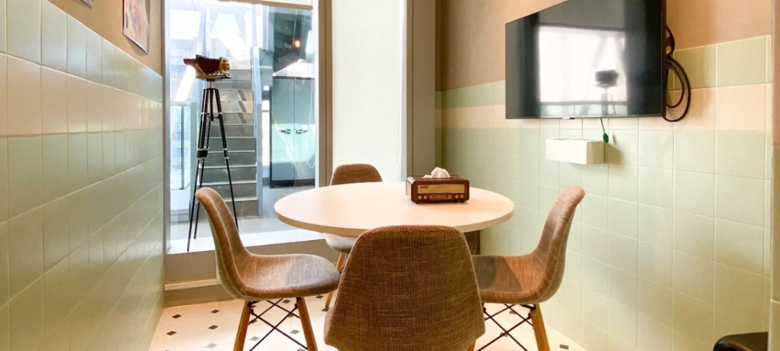 Wang Yip Street South, Hong Kong - Image 1