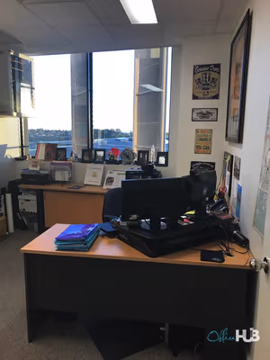 1 Person Shared Office
