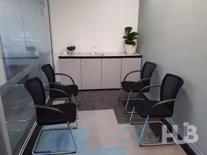 3 Person Shared Office