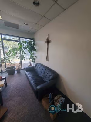 10 Person Private Office