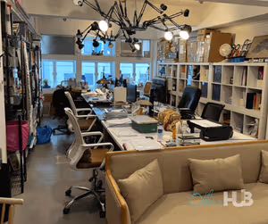 3 Person Shared Office